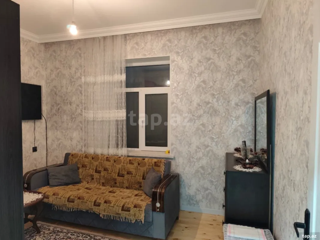 Satılır 4 otaqlı həyət evi