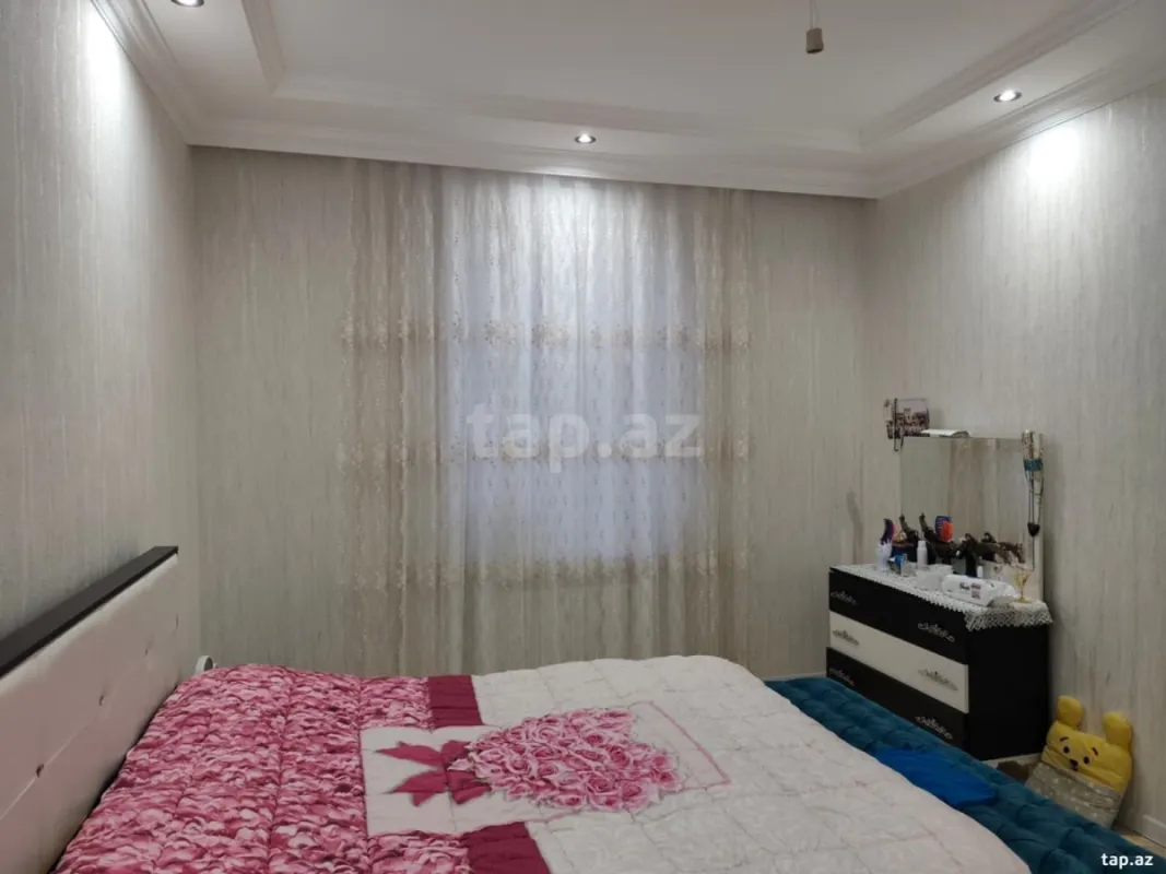 Satılır 4 otaqlı həyət evi