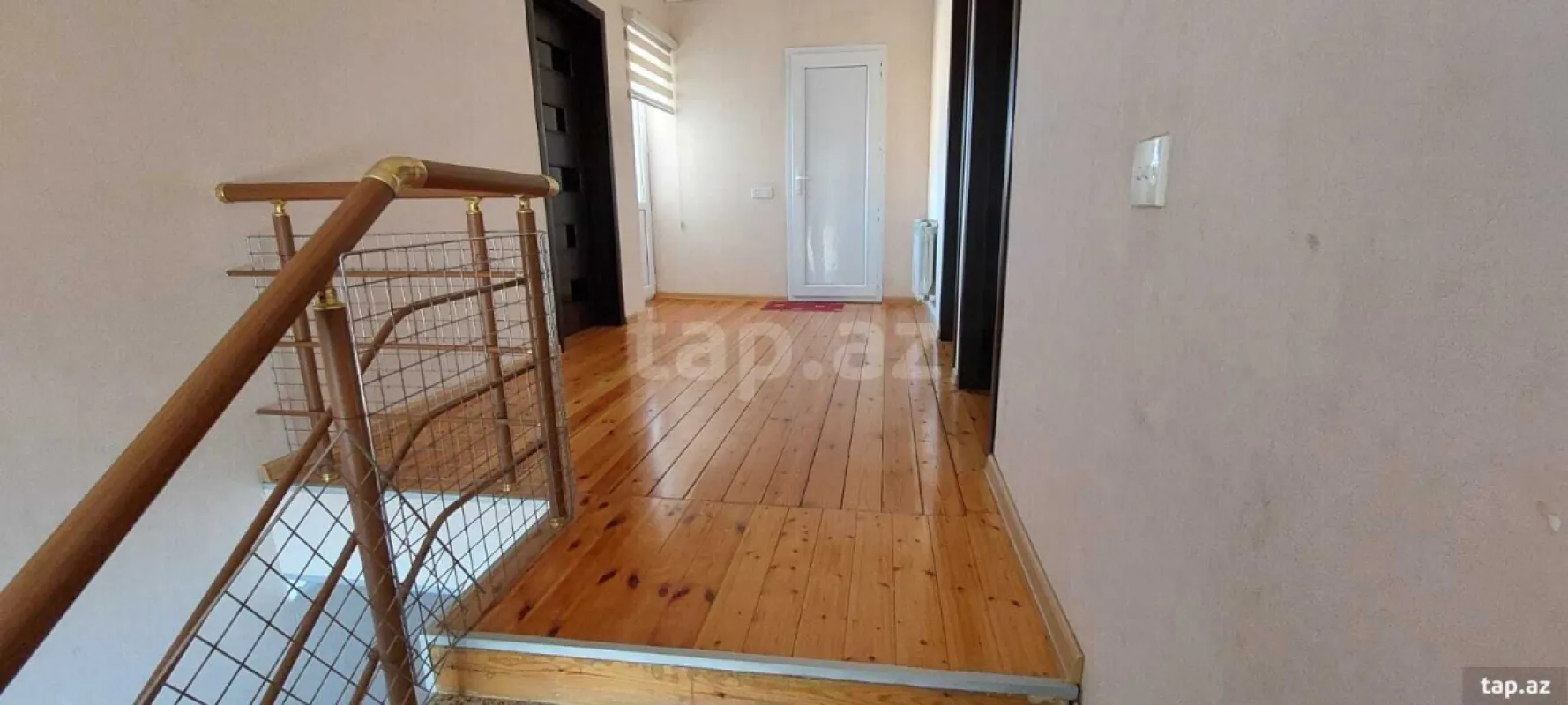 Satılır 5 otaqlı həyət evi 1500 m²