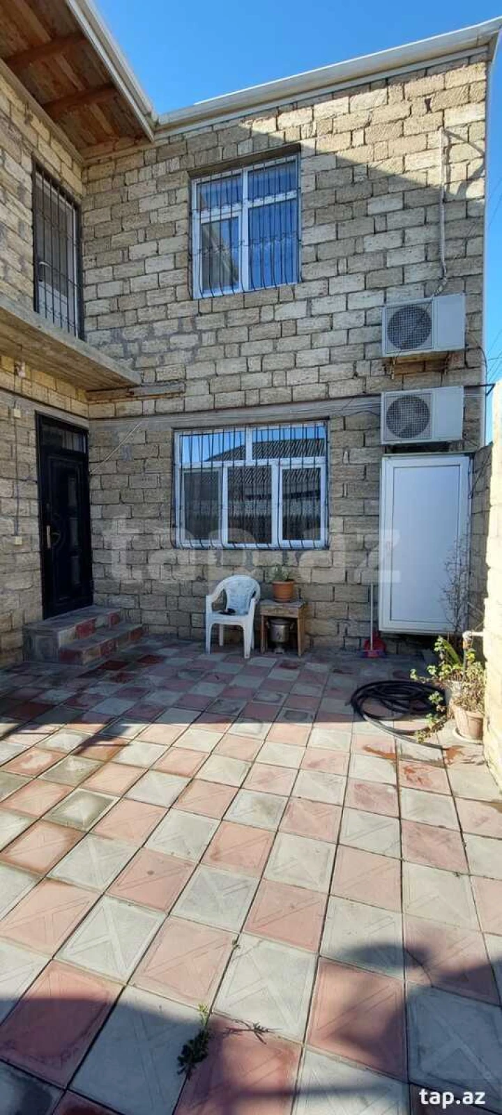 Satılır 5 otaqlı həyət evi 1500 m²