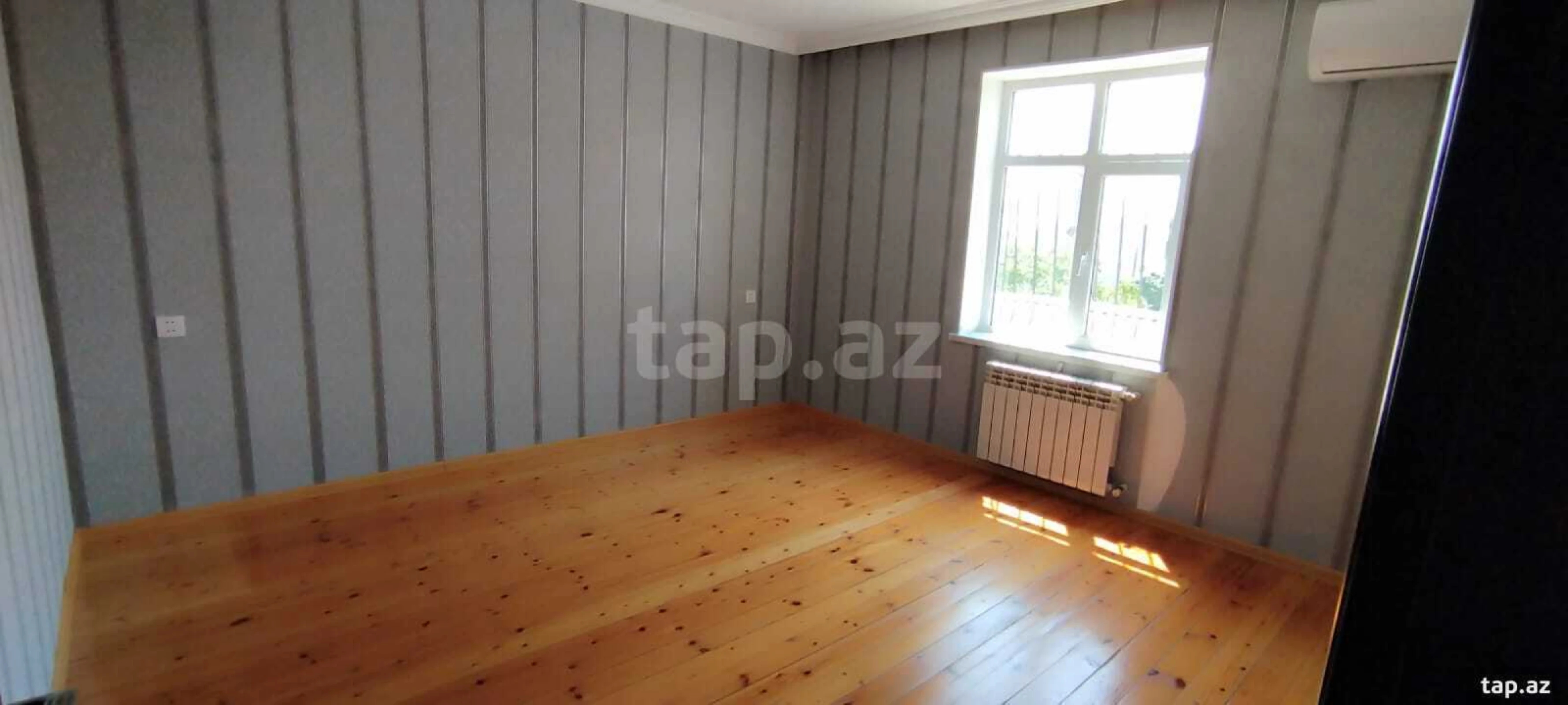 Satılır 5 otaqlı həyət evi 1500 m²