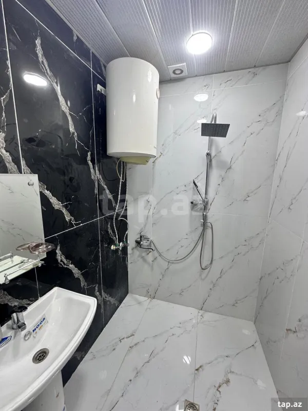 Satılır 2 otaqlı mənzil 61 m²