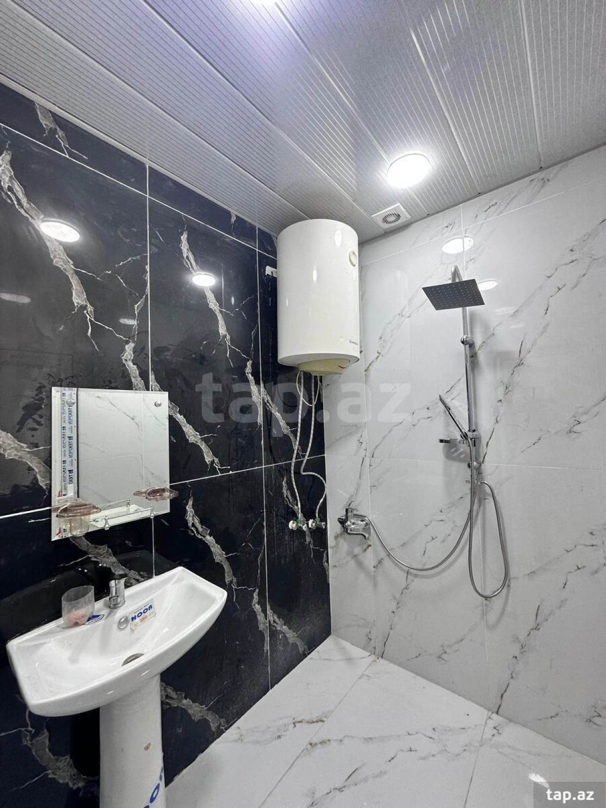 Satılır 2 otaqlı mənzil 61 m²