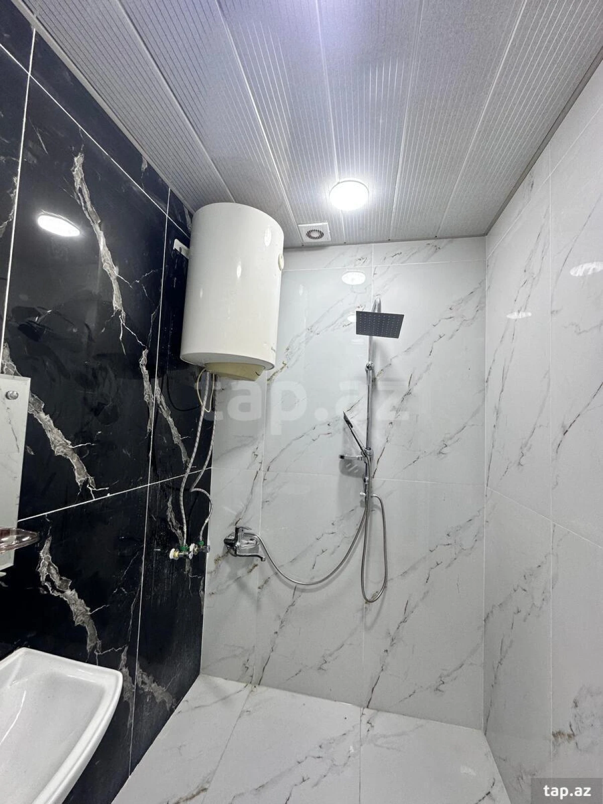 Satılır 2 otaqlı mənzil 61 m²