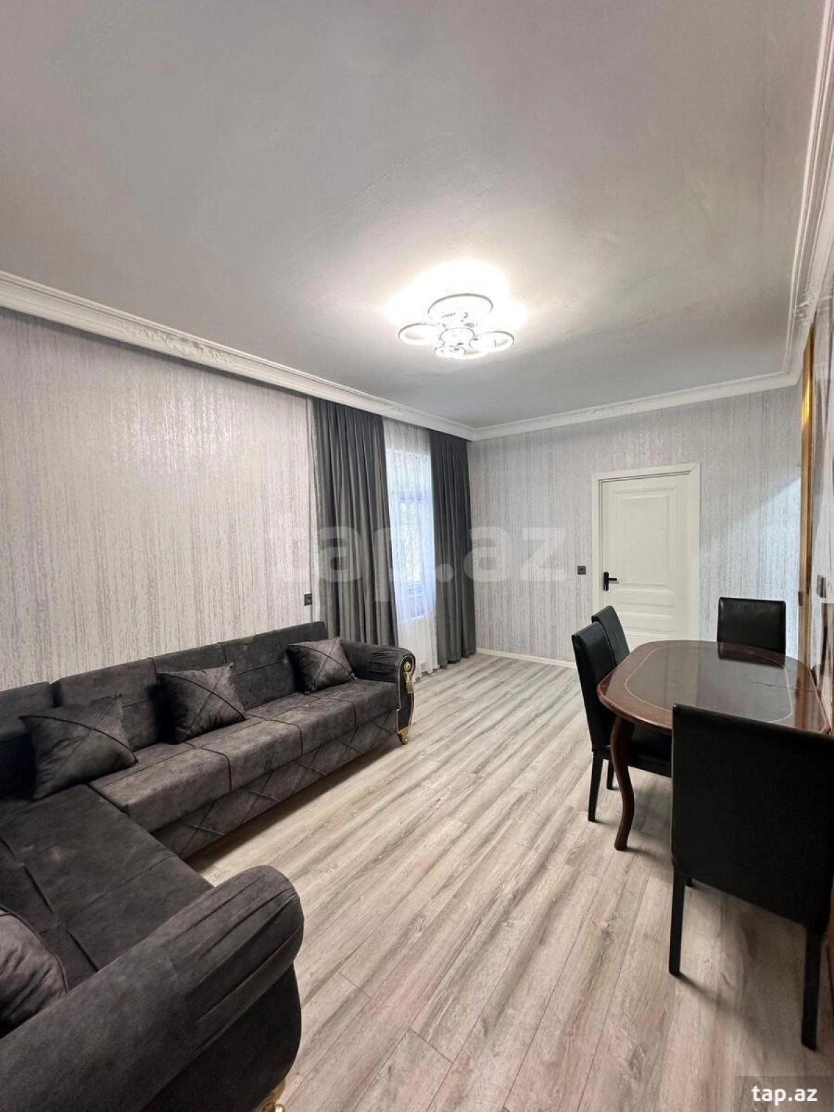 Satılır 2 otaqlı mənzil 61 m²