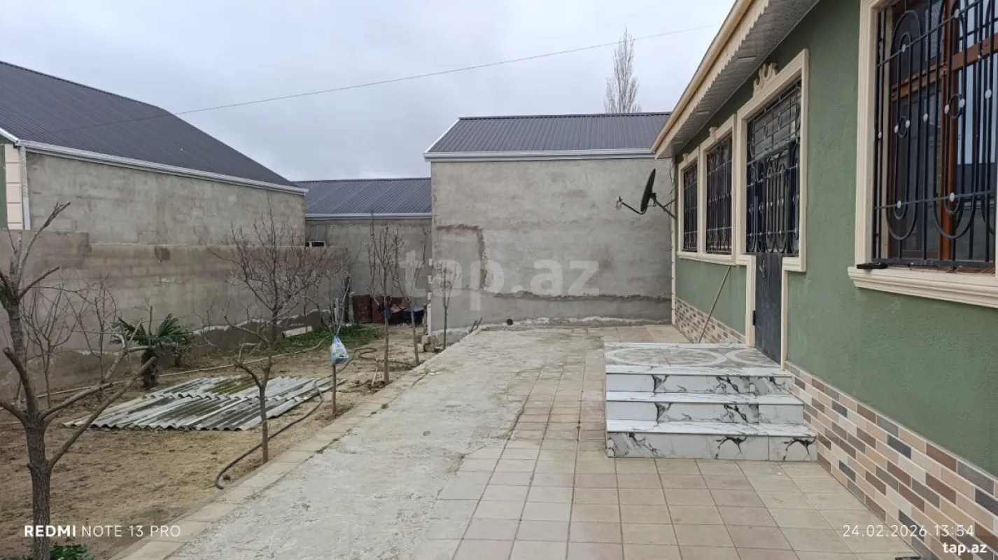 Satılır 5 otaqlı həyət evi