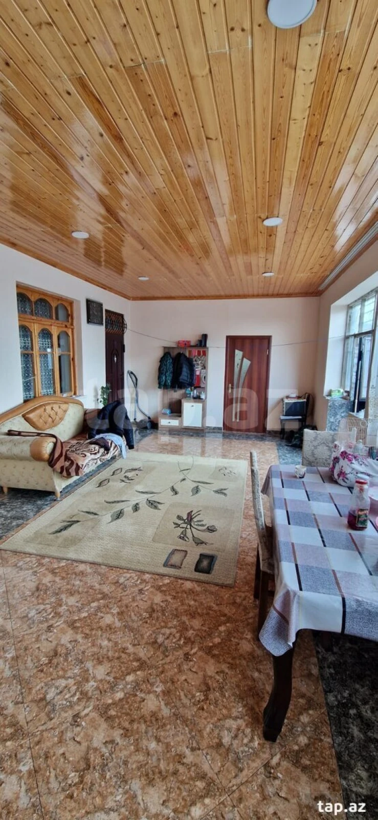 Satılır 5 otaqlı həyət evi