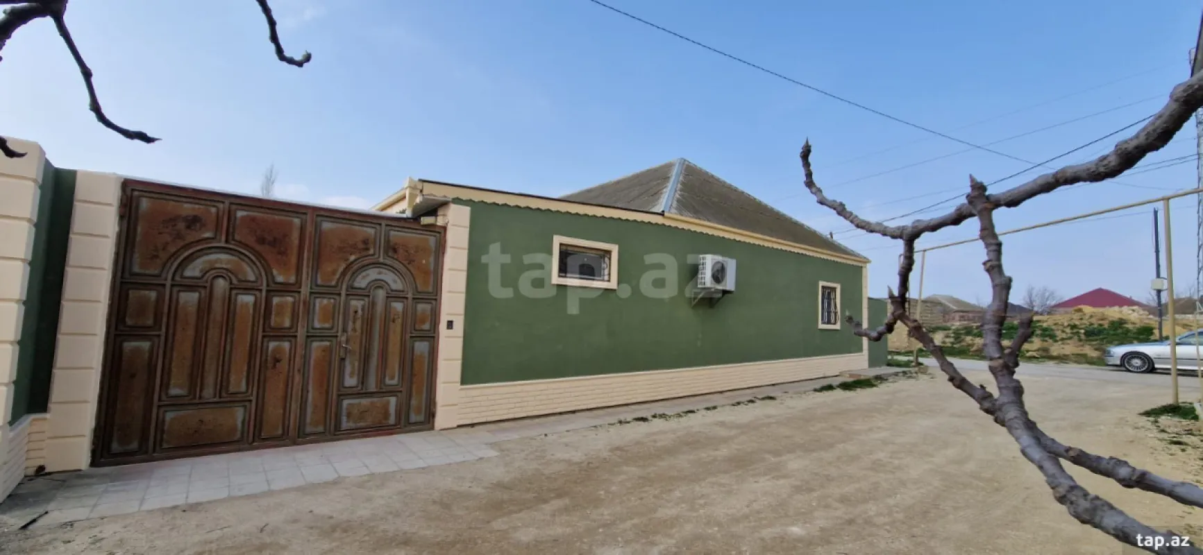 Satılır 5 otaqlı həyət evi