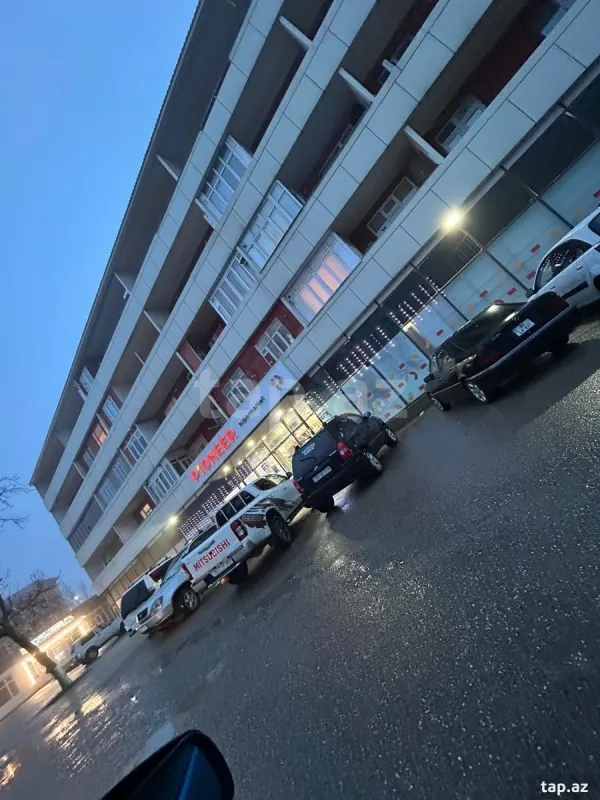 Satılır 3 otaqlı mənzil 84 m²