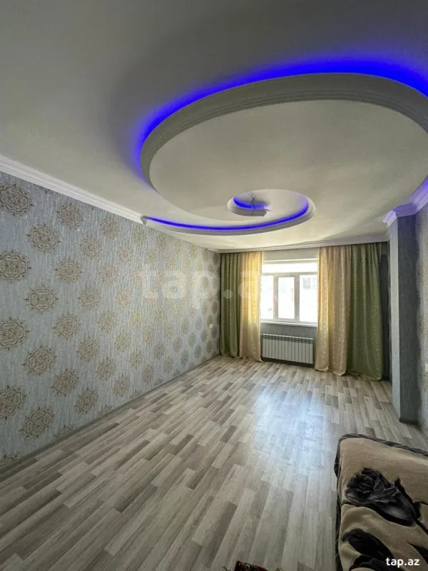Satılır 3 otaqlı yeni tikili 120 m²