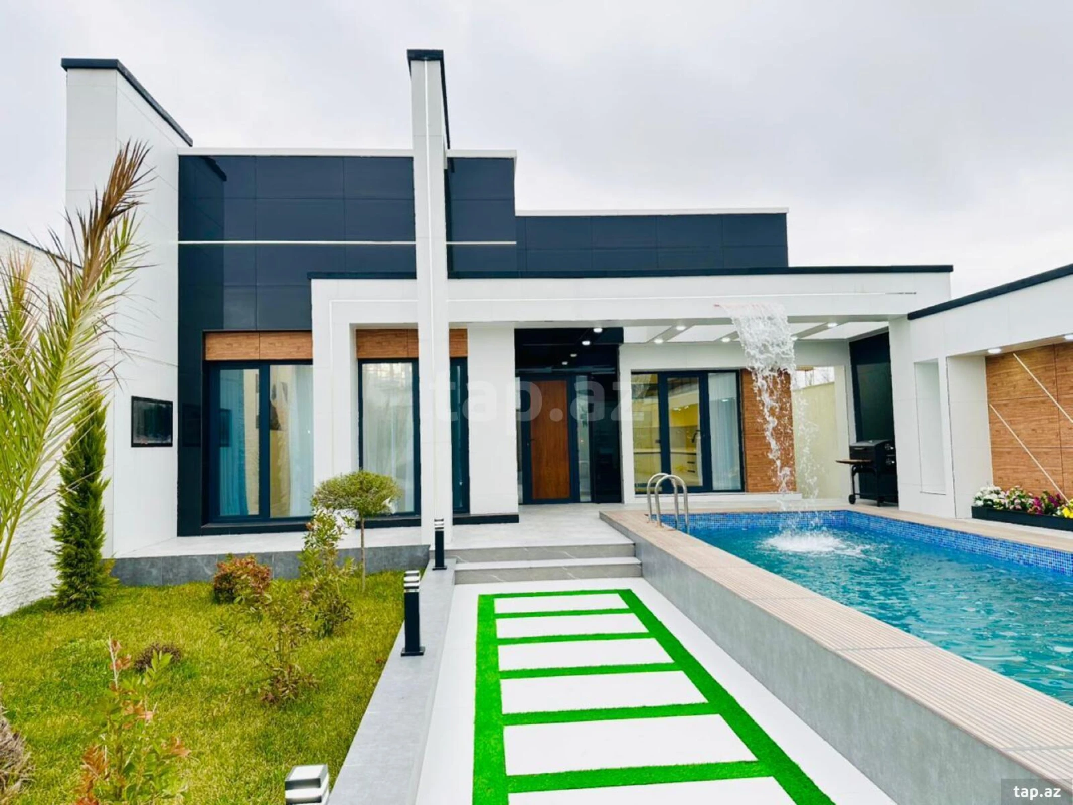 Satılır 4 otaqlı həyət evi