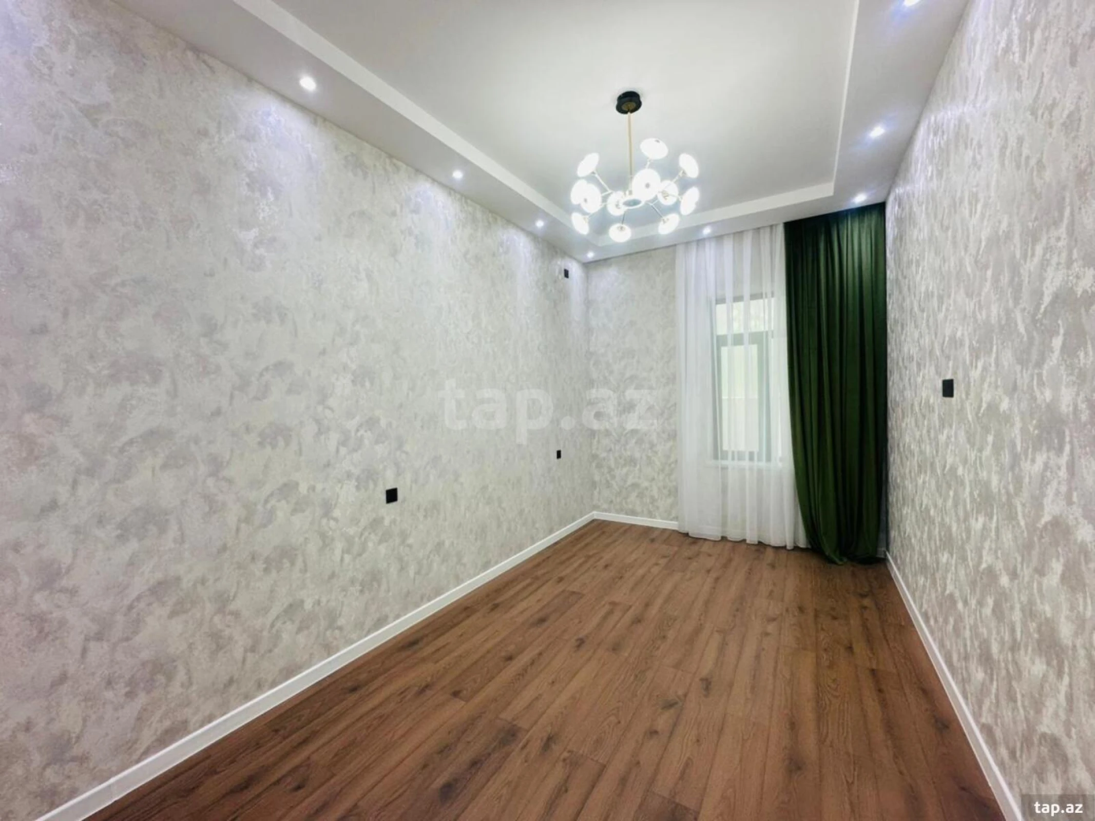 Satılır 4 otaqlı həyət evi