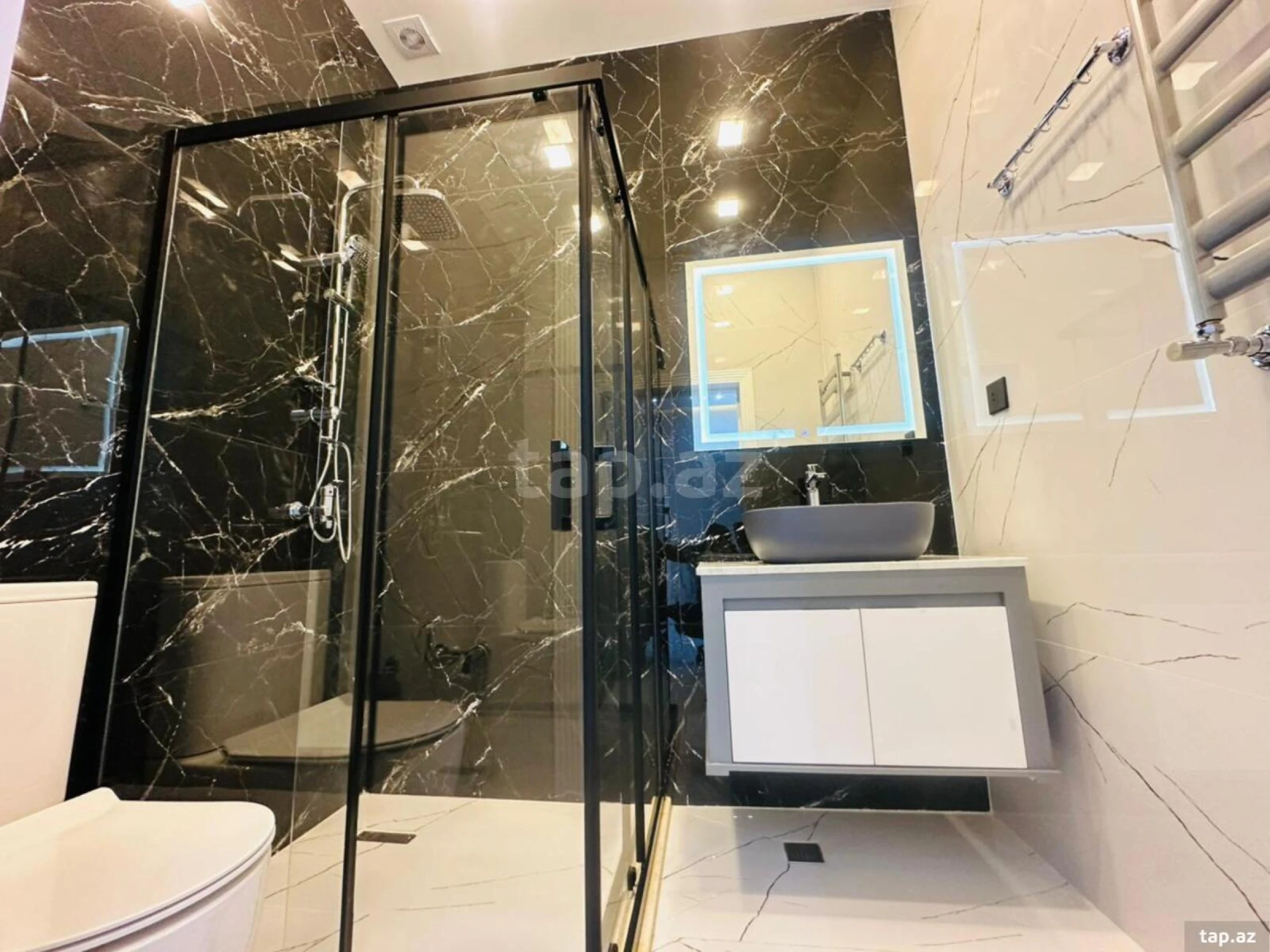 Satılır 4 otaqlı həyət evi