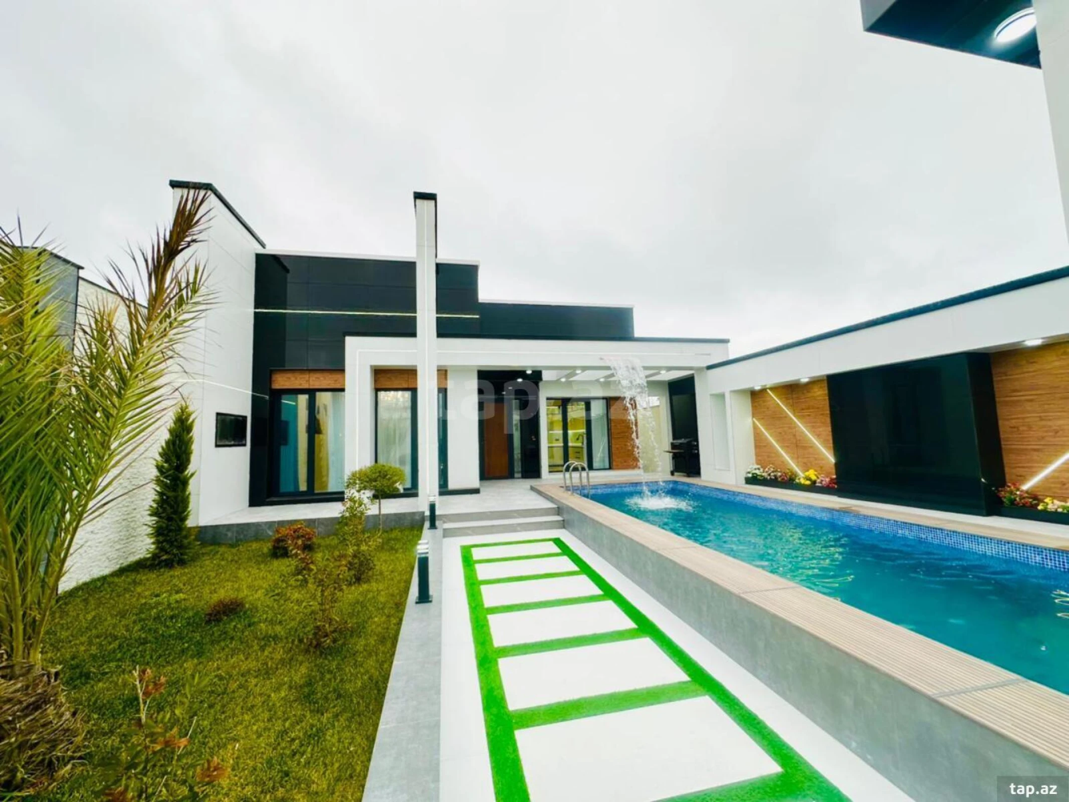 Satılır 4 otaqlı həyət evi