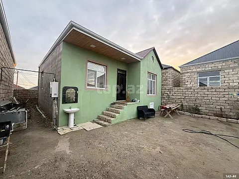 Satılır 3 otaqlı həyət evi