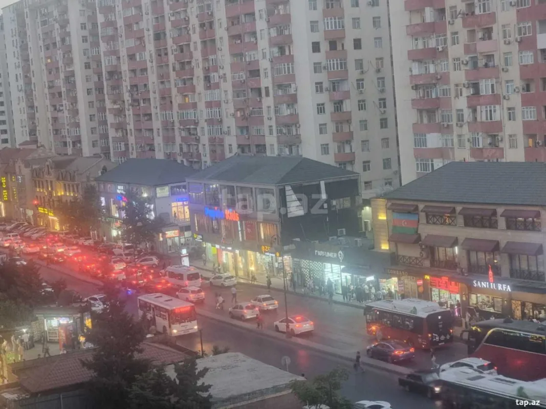 Kirayə verilir 2 otaqlı mənzil 65 m²