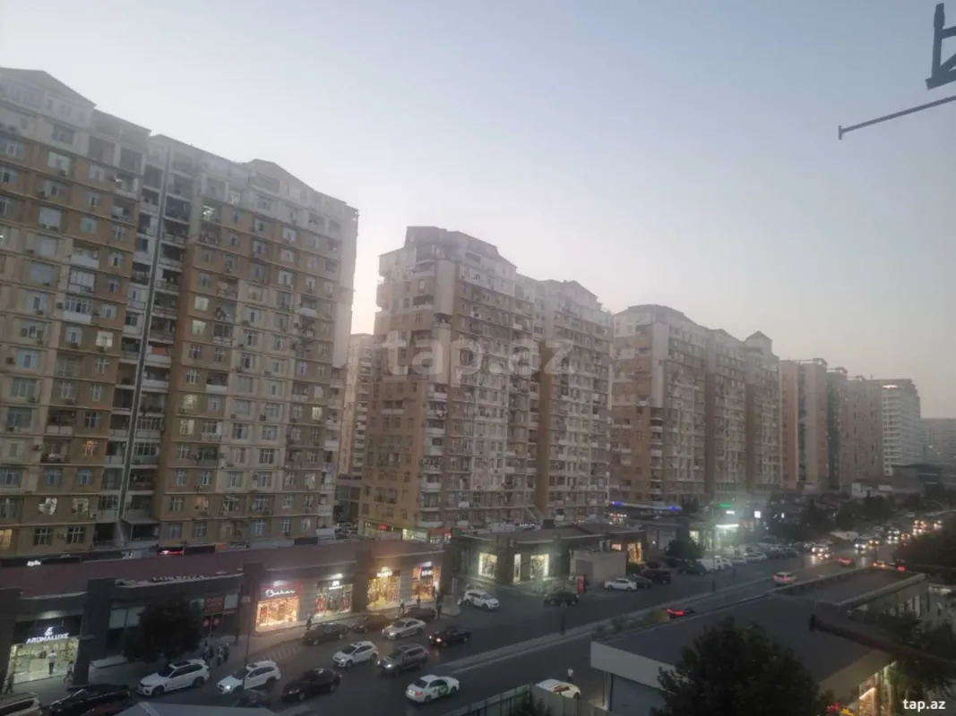 Kirayə verilir 2 otaqlı mənzil 65 m²
