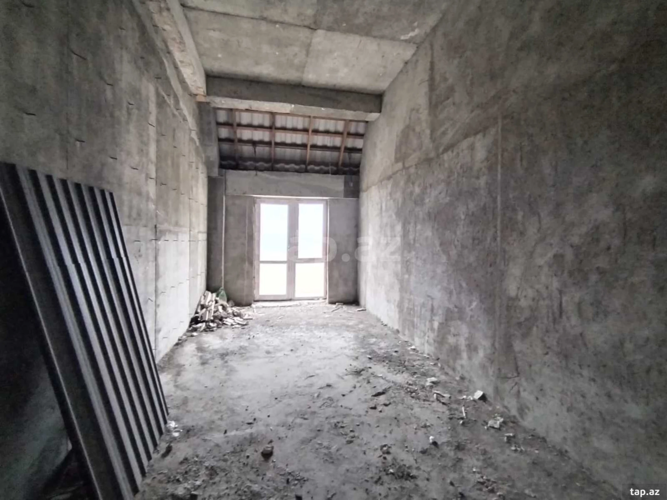 Satılır 3 otaqlı yeni tikili 125 m²