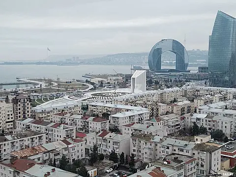 Satılır 3 otaqlı yeni tikili 125 m²