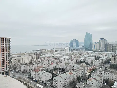 Satılır 3 otaqlı yeni tikili 125 m²