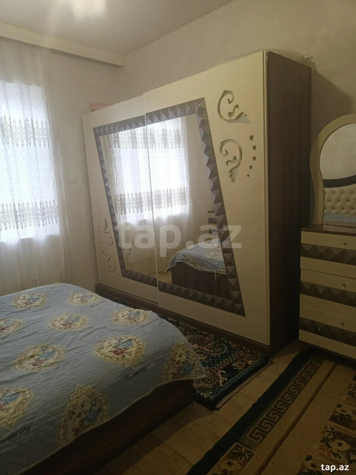 Satılır 4 otaqlı həyət evi