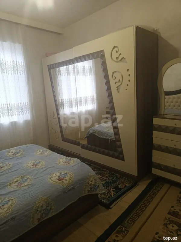 Satılır 4 otaqlı həyət evi