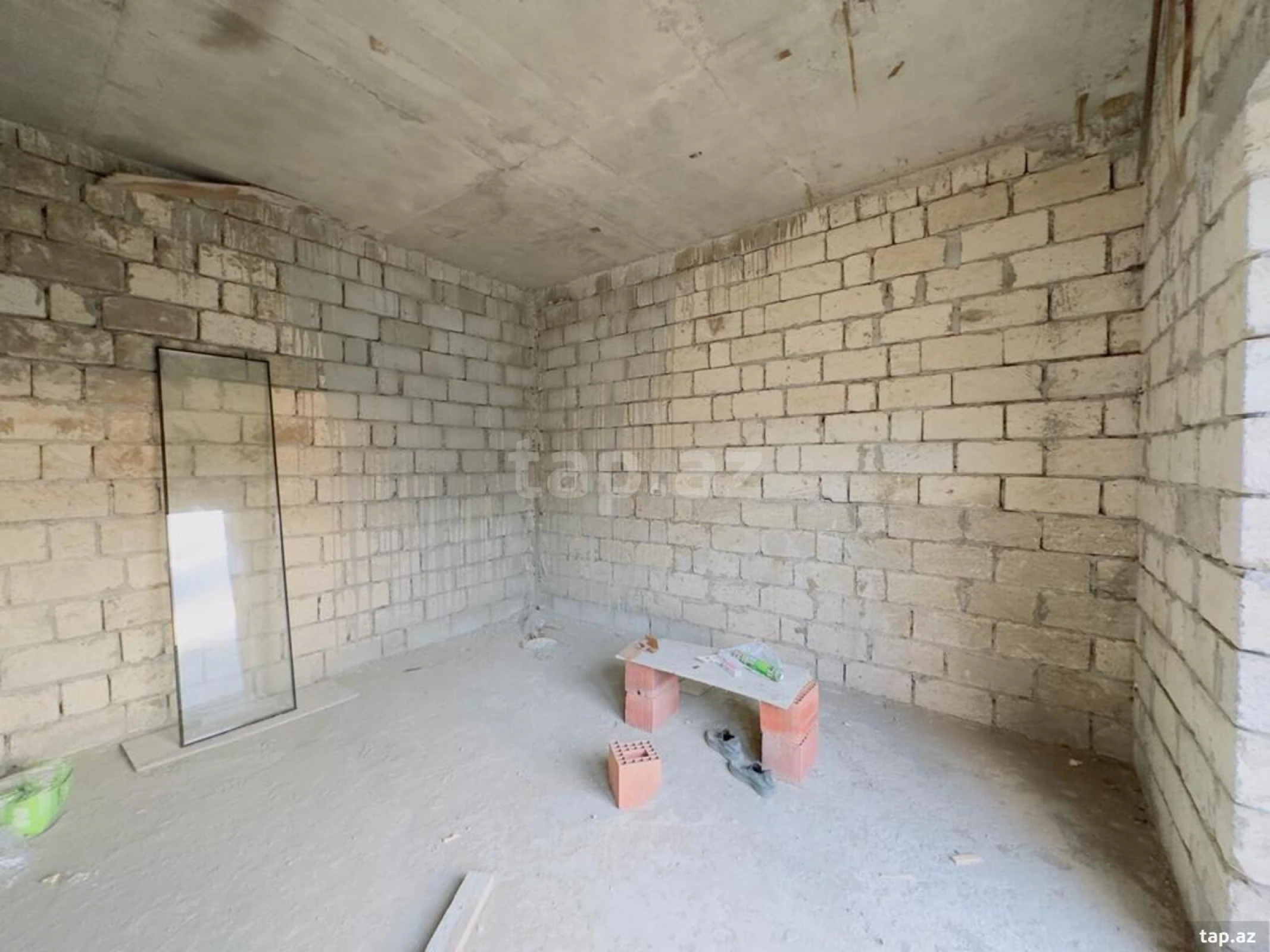 Satılır 4 otaqlı həyət evi