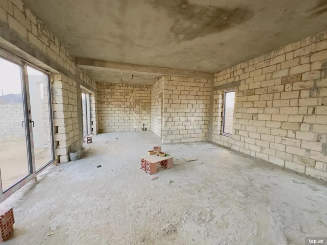 Satılır 4 otaqlı həyət evi