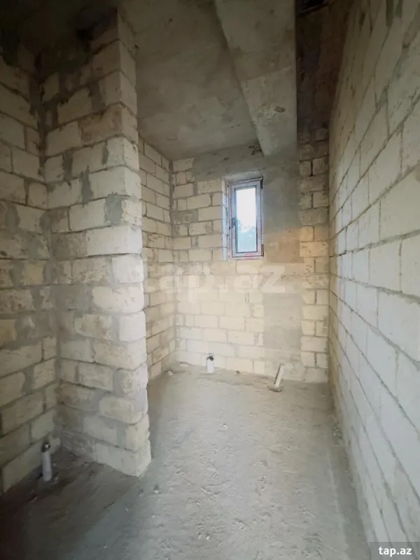 Satılır 4 otaqlı həyət evi