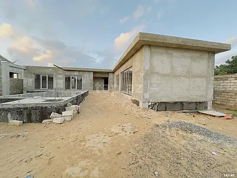 Satılır 4 otaqlı həyət evi