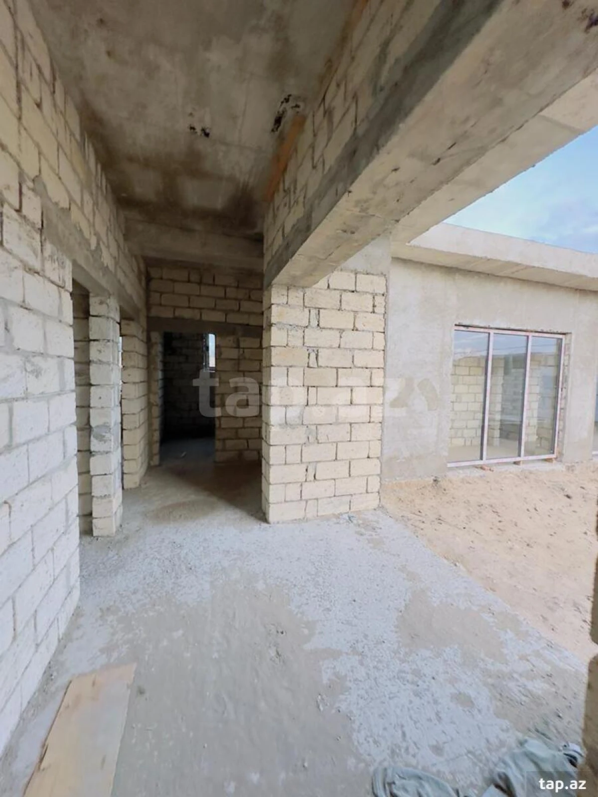 Satılır 4 otaqlı həyət evi