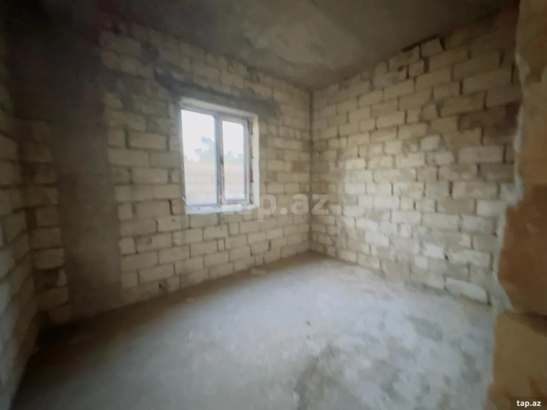 Satılır 4 otaqlı həyət evi