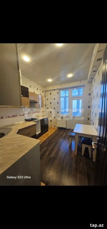 Kirayə verilir 3 otaqlı yeni tikili 110 m²