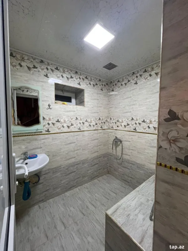 Satılır 7 otaqlı həyət evi