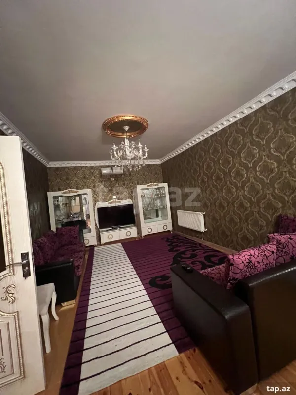 Satılır 7 otaqlı həyət evi