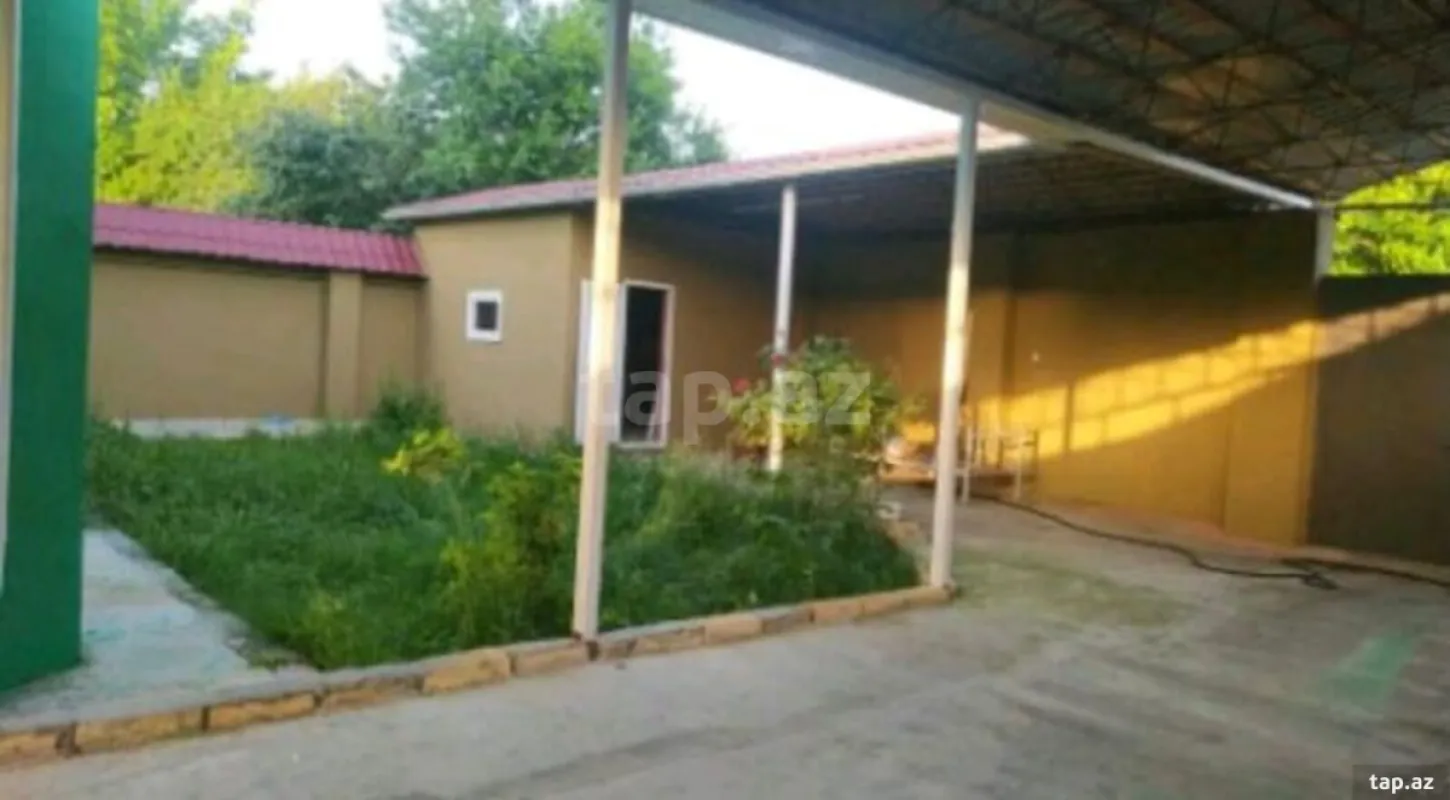 Satılır 7 otaqlı həyət evi