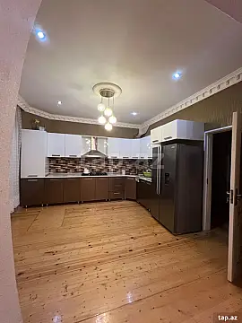 Satılır 7 otaqlı həyət evi