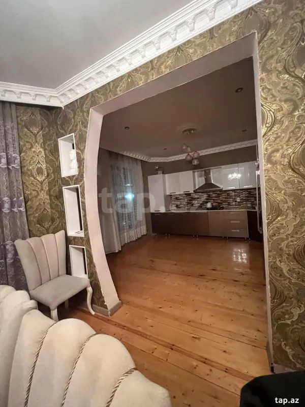 Satılır 7 otaqlı həyət evi