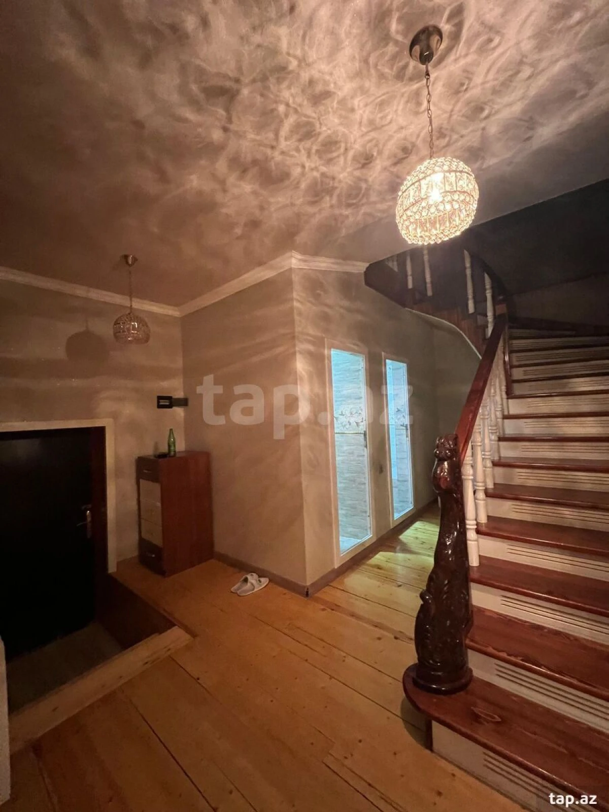 Satılır 7 otaqlı həyət evi