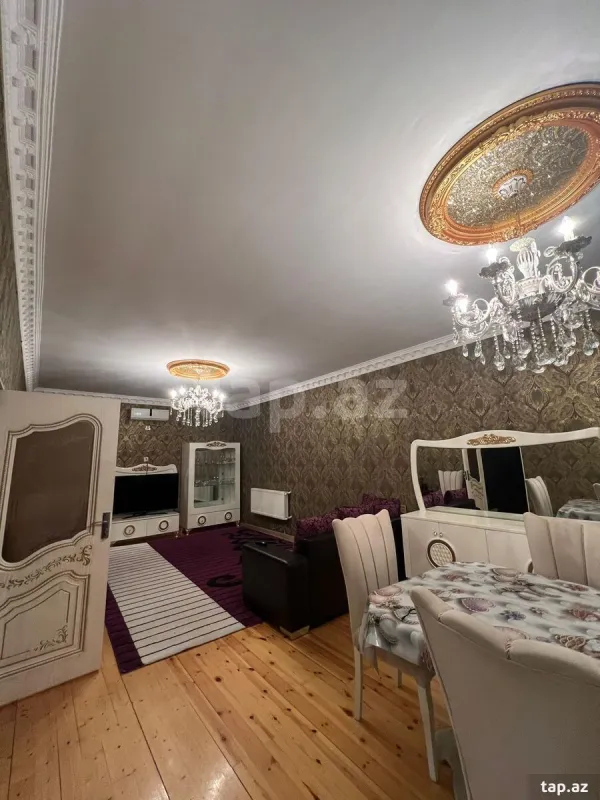 Satılır 7 otaqlı həyət evi