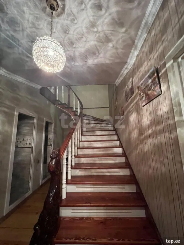 Satılır 7 otaqlı həyət evi