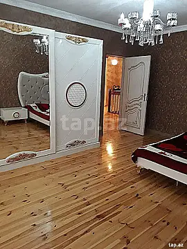Satılır 7 otaqlı həyət evi