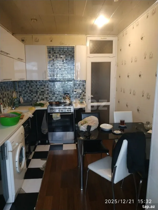 Satılır 3 otaqlı mənzil 82 m²
