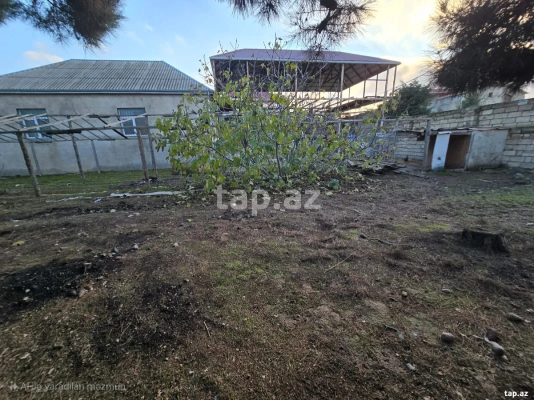 Satılır 3 otaqlı həyət evi