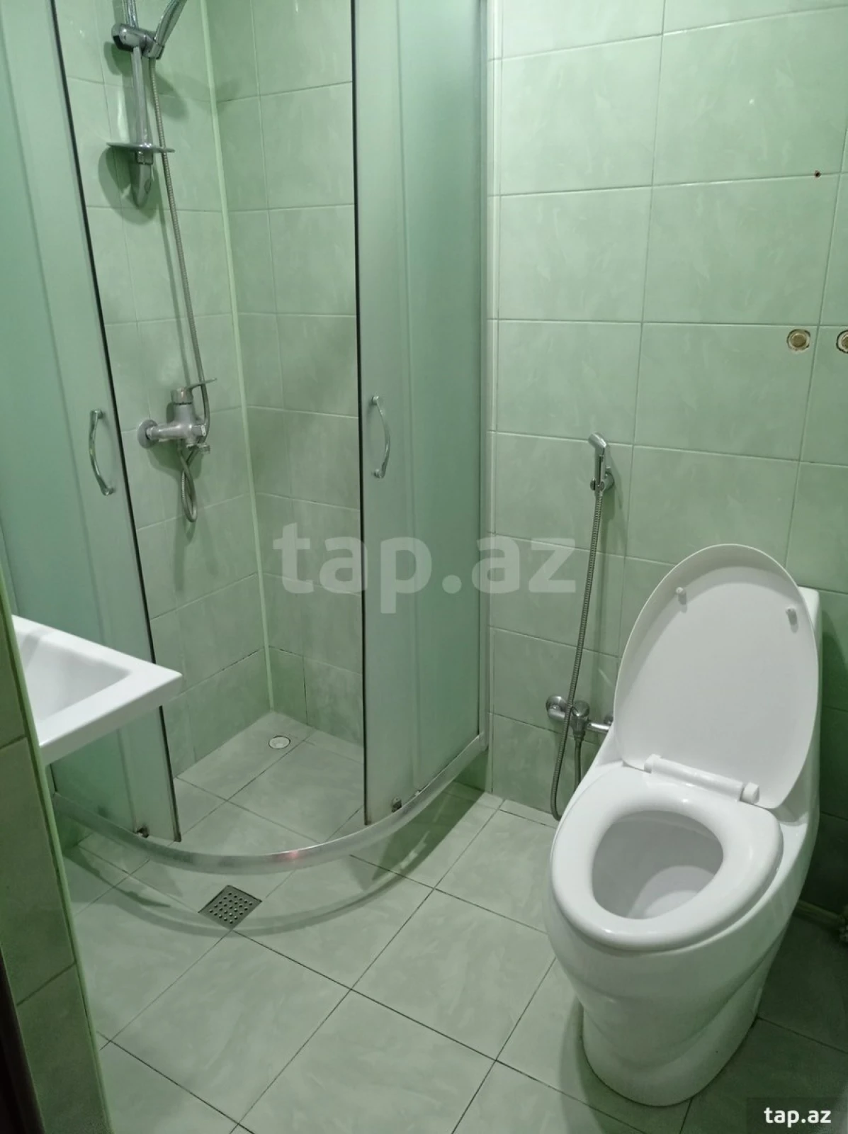 Kirayə verilir 2 otaqlı yeni tikili 60 m²