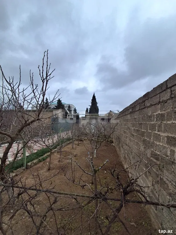 Satılır 6 otaqlı həyət evi