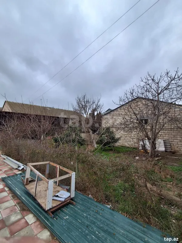 Satılır 6 otaqlı həyət evi