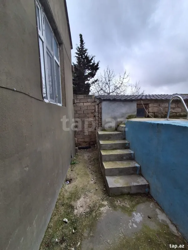 Satılır 6 otaqlı həyət evi