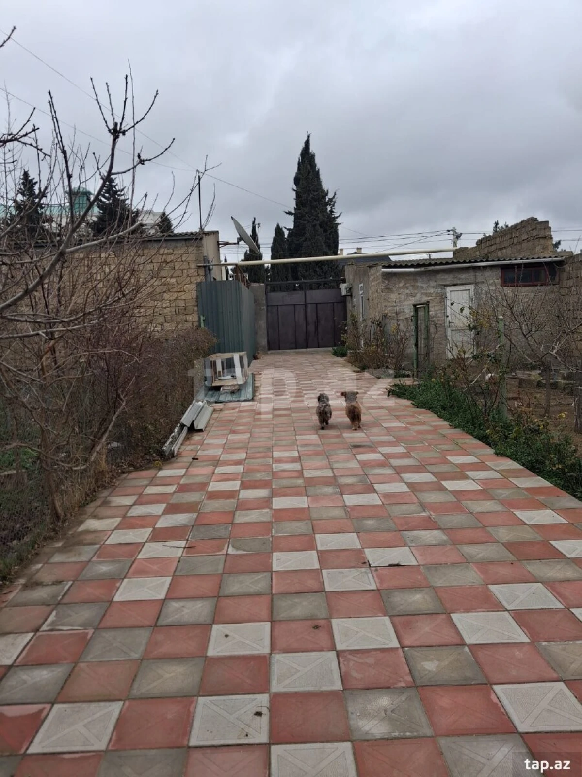 Satılır 6 otaqlı həyət evi