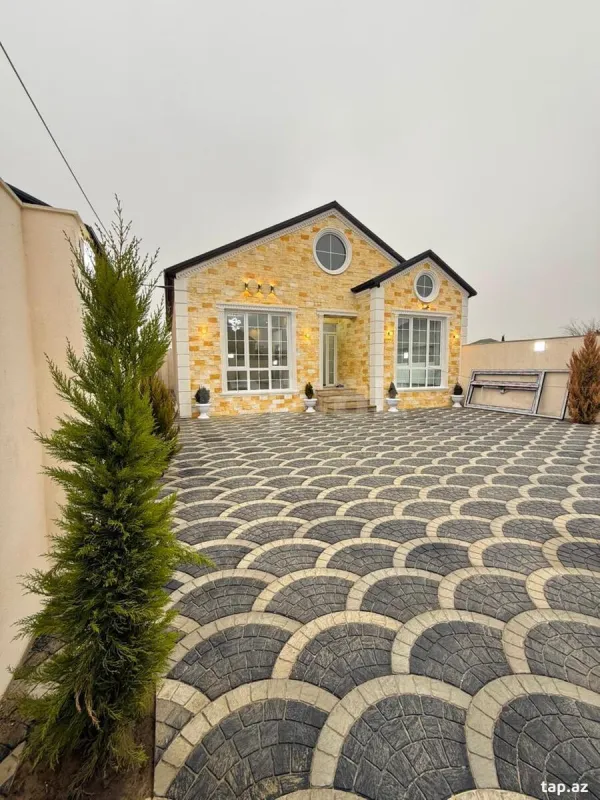 Satılır 4 otaqlı həyət evi